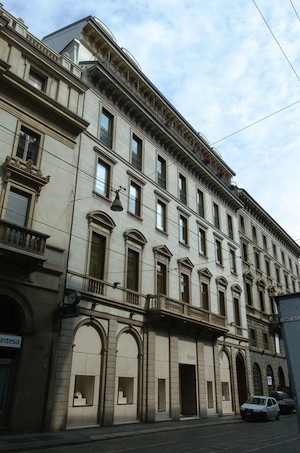 Showroom Valextra - Milano (MI), Via A. Manzoni n. 3